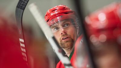 Cardiff Devils forward Justin Crandall on the bench in the 2024 Elite League playoffs quarter-final