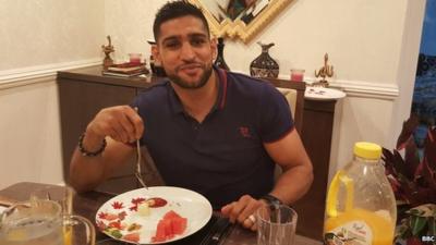 Amir Khan breaks his Ramadan fast