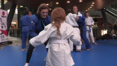 Belfast shopping mall hosts open judo session