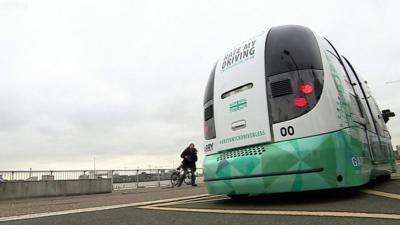 Driverless shuttle bus