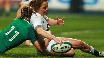 Katy Daley-Mclean scores for England