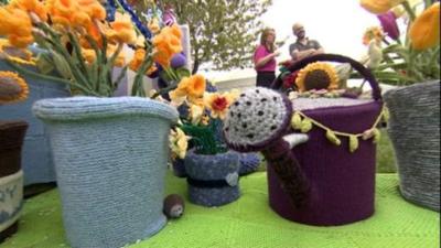 Knitted show garden