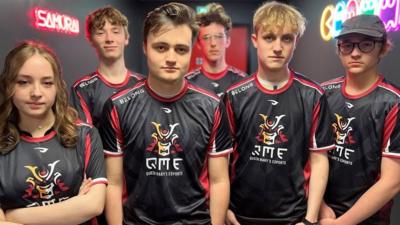 Queen Mary's College esports students