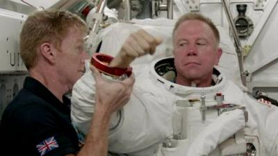 Tim Peake (L) & Tim Kopra