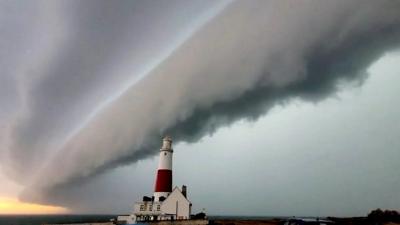 Shelf cloud over Portland