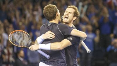 Murray brothers win doubles