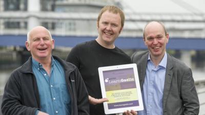 Gary Lewis, Àdhamh Ó Broin is Gillebrìde MacIlleMhaoil