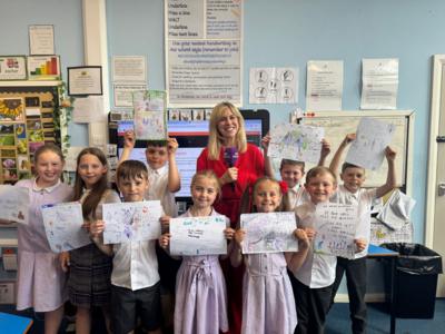 Jenny and school children learning about allergies