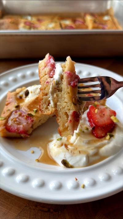 Strawberry and pistachio traybake pancake