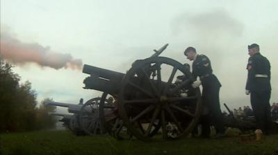 Great War gun being fired at Passchendaele ceremony