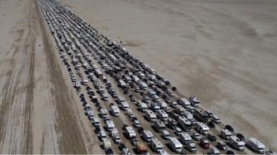 Thousands of vehicles leaving Burning Man festival