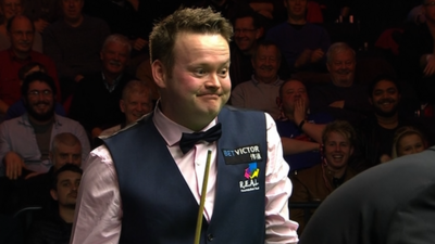 Welsh Open: Shaun Murphy wins frame then goes in-off