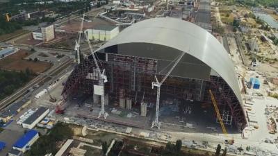 Arch to protect damaged reactor at Chernobyl