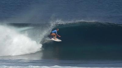 Bethany Hamilton surfing in Fiji