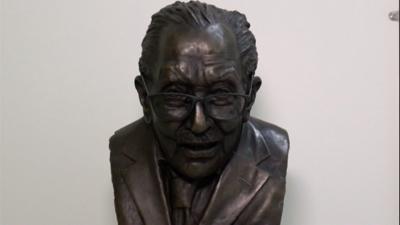 Bust of Capt Sir Tom Moore