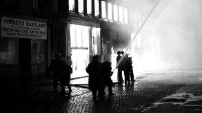 Fire crew in the Blitz (copyright IWM)