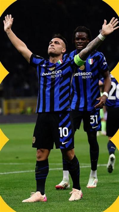 Lautaro Martinez of FC Internazionale celebrates scoring his team's first goal during the second leg of the match between FC Internazionale Milano and FC Barcelona 