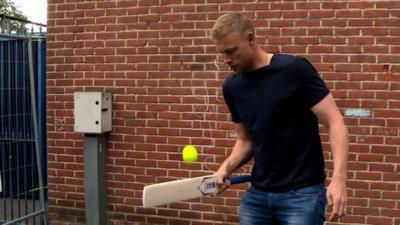 The Ashes: Freddy Flintoff & Matthew Hoggard try the Edge of Glory