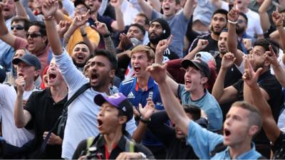 England cricket fans