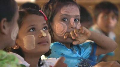 Rohingya children at school