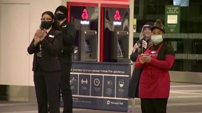 Clapping at New Street Station