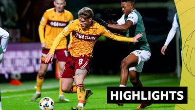 Motherwell beat 10-man Hibs 2-0