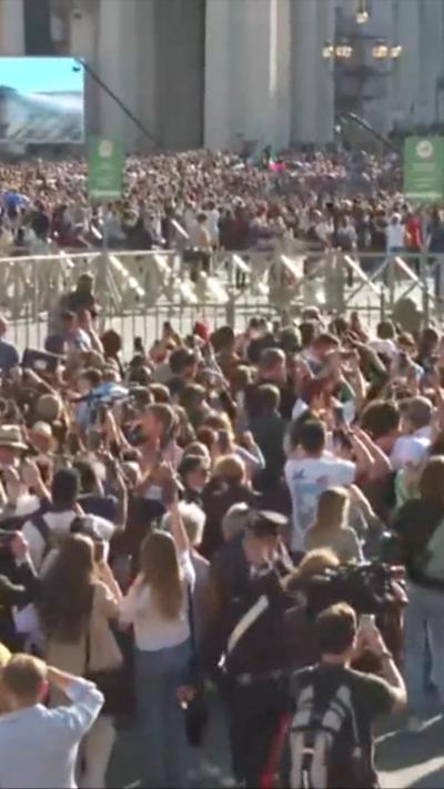 Crowd cheering