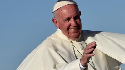 Pope Francis smiles upon arriving at the border between Mexico and the U.S., before celebrating mass in Ciudad Juarez February 17, 2016.