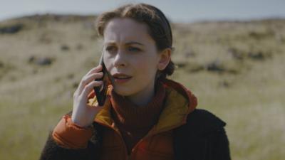 dealbh bhon dràma, 'An t-Eilean'