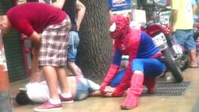 Spiderman stops alleged robbery