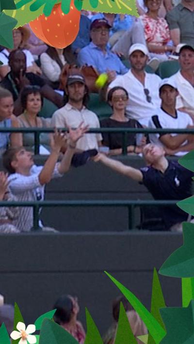 Wimbledon spectator catches ball