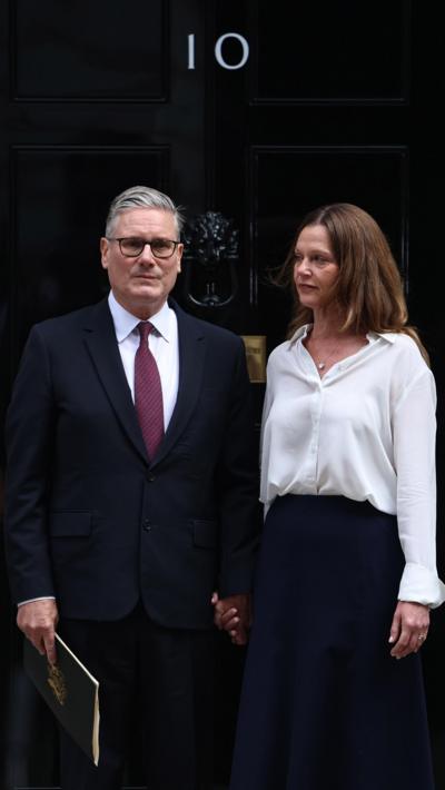 Keir Starmer and his wife outside Downing Street