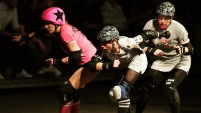 Roller Derby: How To Hit