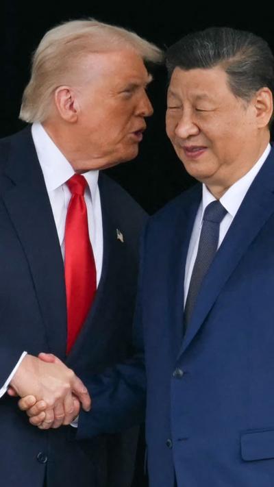 Trump and Xi shaking hands