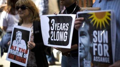 Supporters of WikiLeaks founder Julian Assange in London