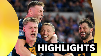 Leeds players celebrate a try
