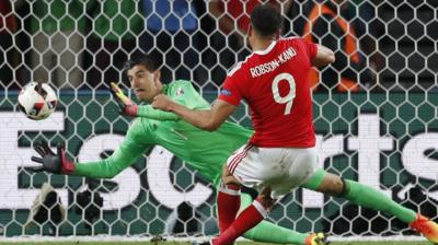 Hal Robson-Kanu scores against Belgium