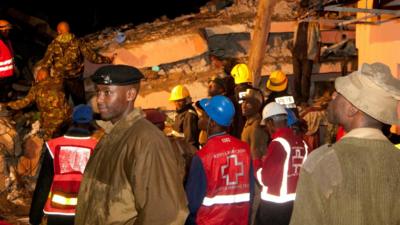 Rescue workers near scene of collapsed building in Nairobi - 29 April 2016