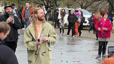 Sam Ryder busking in Norwich