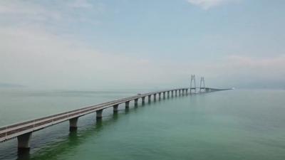 The world's longest sea bridge