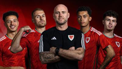 Ethan Ampadu, Aaron Ramsey, Rob Page, Brennan Johnson and Neco Williams