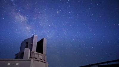 A line of Starlink satellites seen from the Subaru Telescope in Hawaii