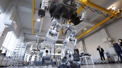 Robot