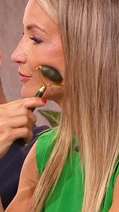 Helen Skelton uses a tool to draining her lymphatic system