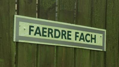 Welsh place-names being translated