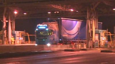 The first lorry crosses the Prince of Wales Bridge toll free