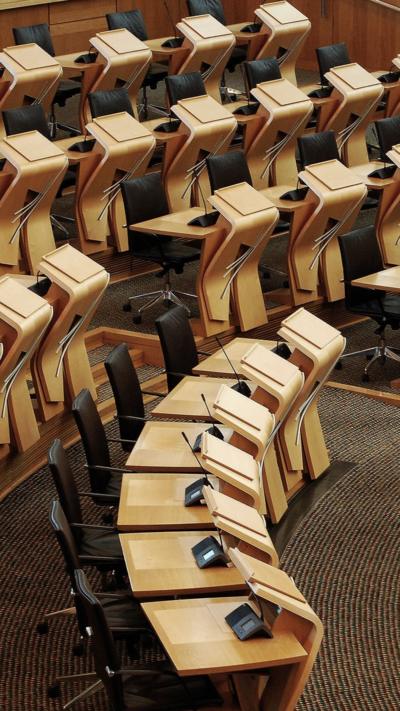 Suidheachain ann an Holyrood