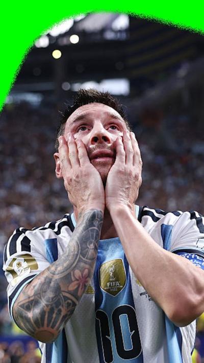 Lionel Messi crying after Argentina beat Egypt to progress to the 2026 World Cup finals.