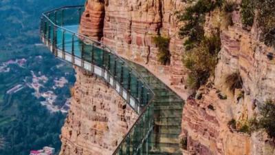 Glass walkway