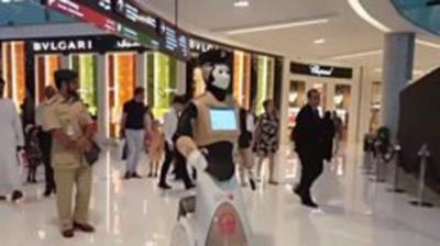 Robot policeman in Dubai